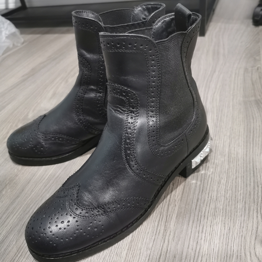 💯% Authentic Miu Miu Ankle Boots in Black Leather